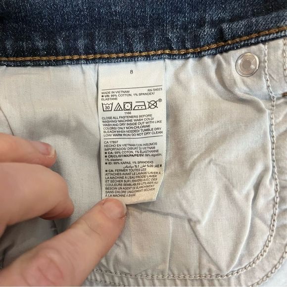 Old Navy distressed mid rise boyfriend jeans size 8 - Picture 8 of 8